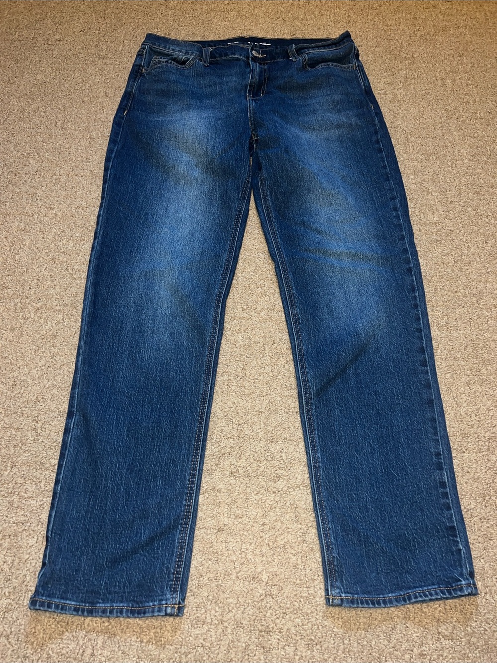Old Navy Mid Rise Wow Boyfriend Jeans Size 10